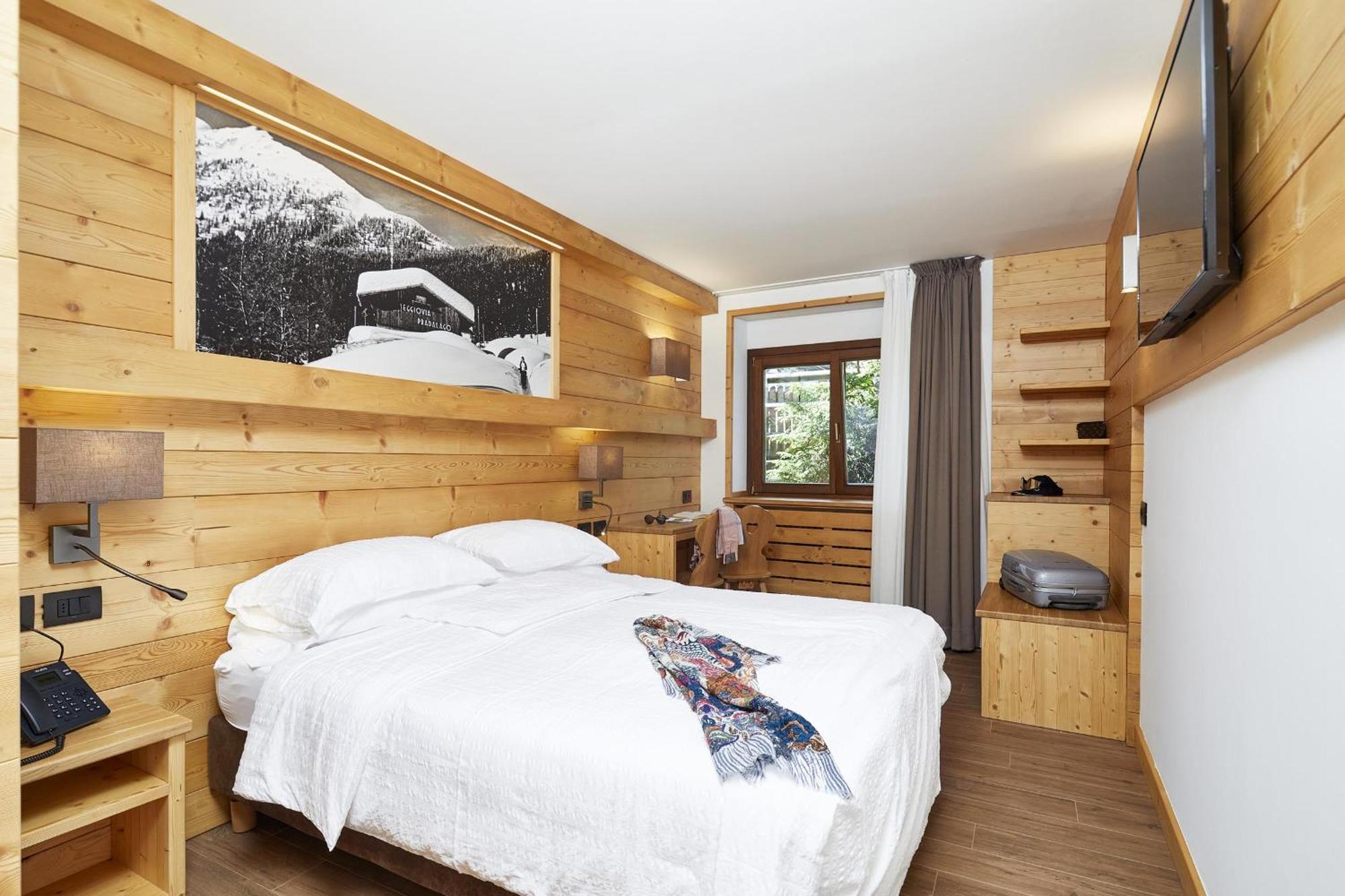 Hotel Garni Dello Sportivo Madonna di Campiglio Bagian luar foto