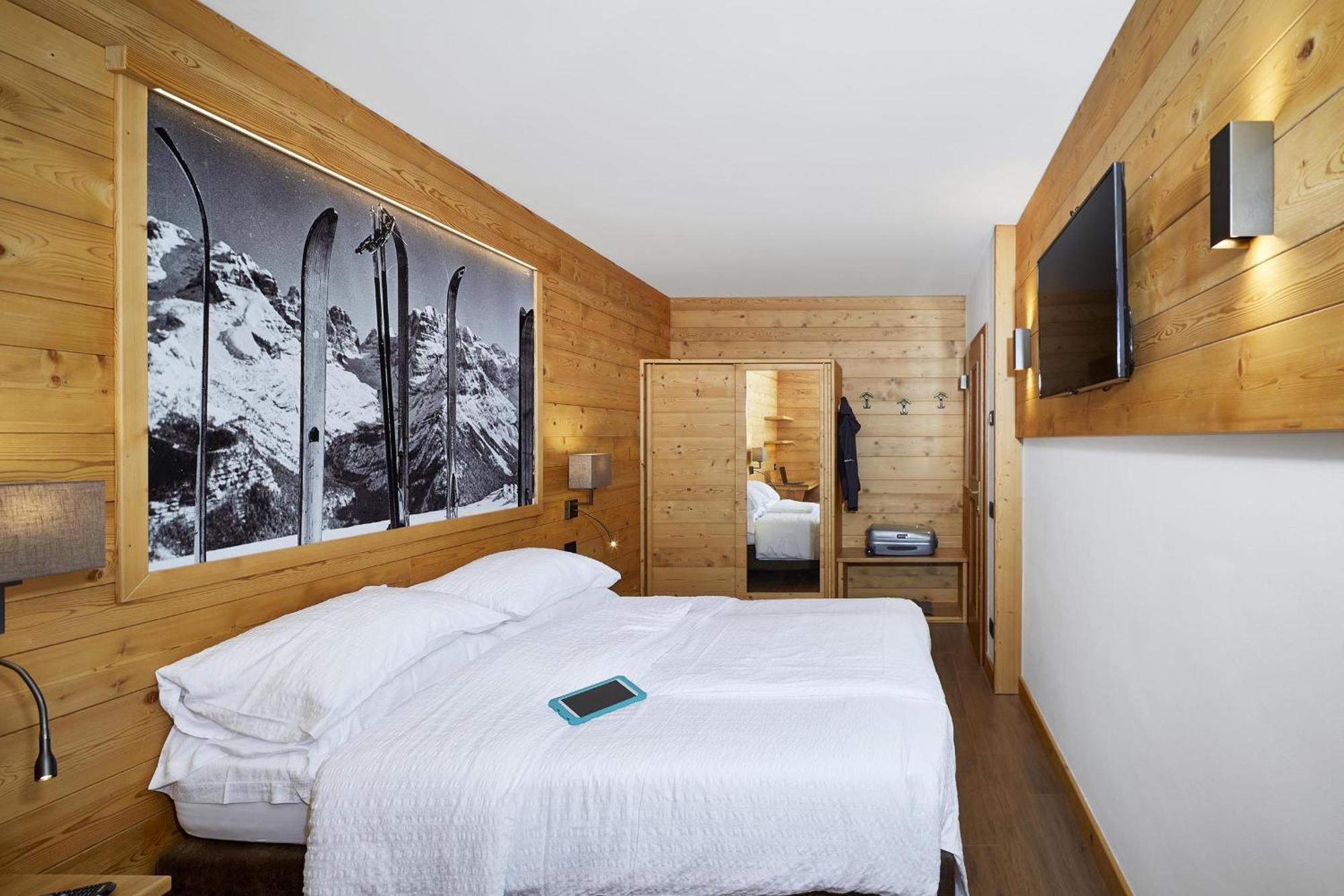Hotel Garni Dello Sportivo Madonna di Campiglio Bagian luar foto