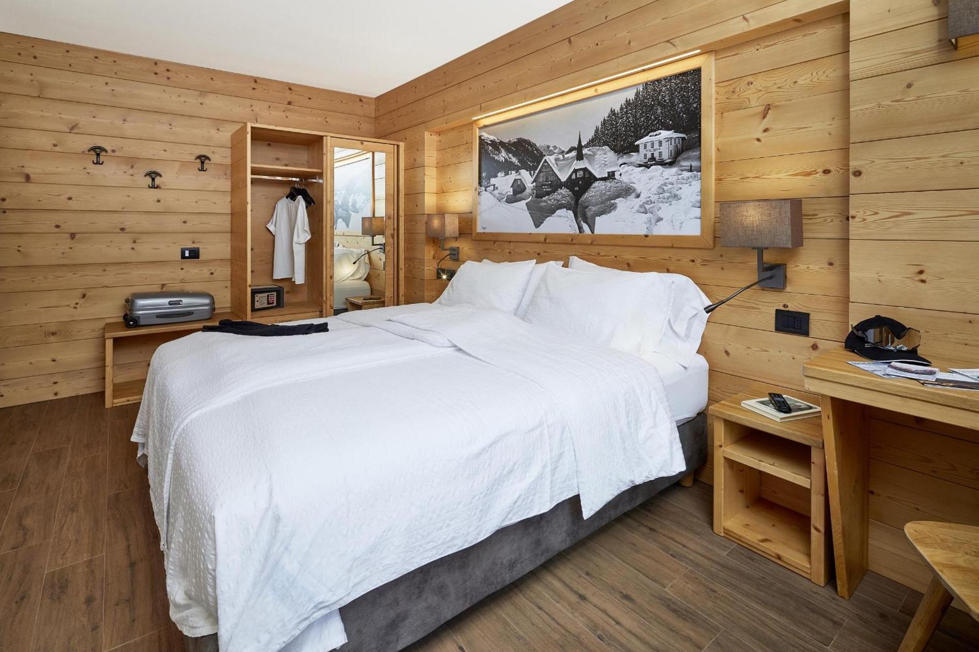Hotel Garni Dello Sportivo Madonna di Campiglio Bagian luar foto